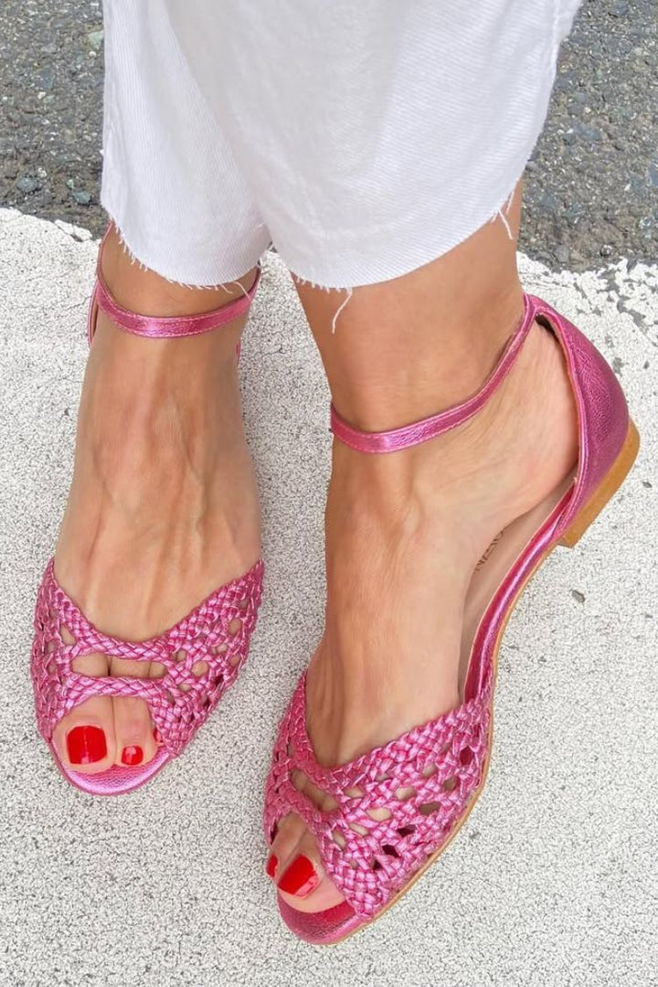 Isadora – Woven Gold Sandals