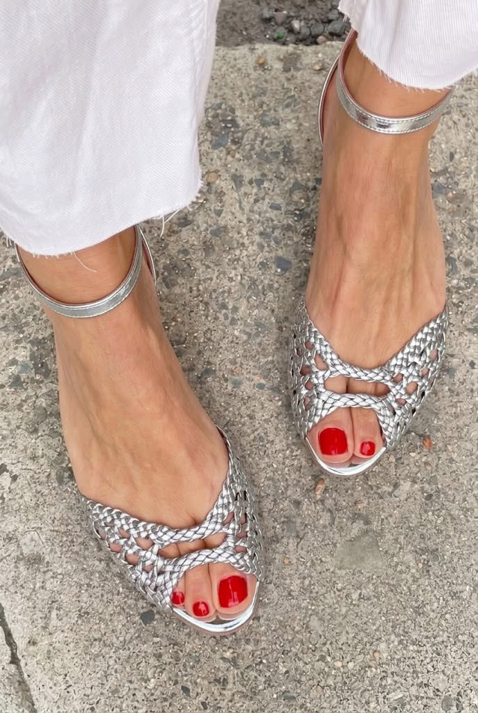 Isadora – Woven Gold Sandals